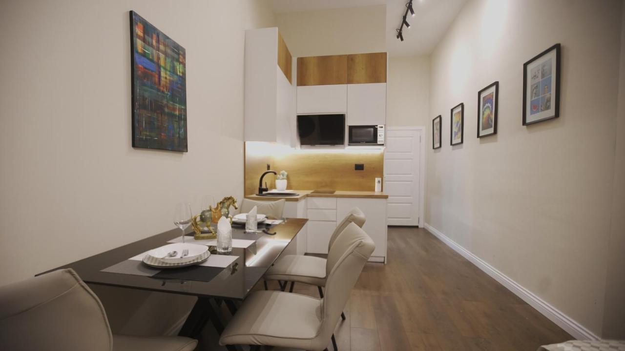 Daily Rent Studio Apartments Тирана Экстерьер фото